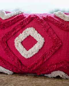 Funda de Cojín Roja Estilo Boho con Bordado Geométrico Color Marfil y Diseño Tribal Texturizado 12x20 - Product Image 5