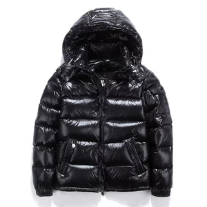 Veste bomber d'hiver personnalisée avec logo personnel sur le devant, en polyester/coton, col montant, à capuche, brillante, matelassée pour homme - Product Image 1