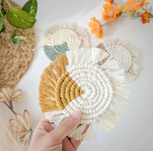 Salvamanteles de Macramé Hecho a Mano, Alfombrilla Estética para Tazas, Regalo para Amantes del Café y Decoración de Mesa - Product Image 4