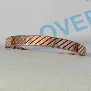 Pulsera Magnética Moderna Grabada en Cobre Puro, Imanes Triples de Alta Resistencia, Ecológica, Alivio del Dolor de Artritis y Túnel Carpiano - Product Image 1