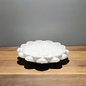 Bol en marbre de lotus de fabrication indienne de qualité supérieure, petite pièce décorative idéale pour les espaces domestiques contemporains, ajoutant une élégance moderne en gros - Product Image 3