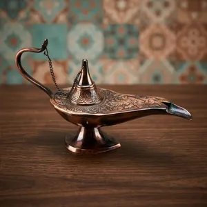 Lámpara de Aceite Antigua de Aladino, Artesanía en Latón, Elegante Pieza Decorativa Vintage para Decoración del Hogar, Regalo - Product Image 5