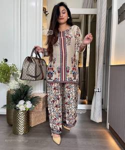 Ensemble coordonné en crêpe naturel fantaisie, imprimé numérique et orné de diamants faits main, pour usage quotidien, prix de gros, vêtement ethnique, couleur bordeaux - Product Image 3