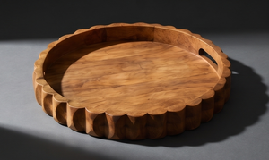 Plateau de service rond en bois de manguier finition naturelle, plateau décoratif en bois avec bord cannelé et poignées découpées - Product Image 2