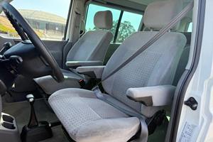 Volkswagen EuroVan GLS 2001 - Product Image 6