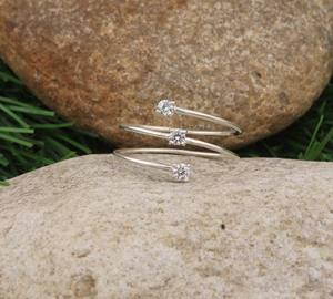 แหวนเงินแท้ 925 ดีไซน์หรูหรา สามชั้น ประดับด้วยเทอร์ควอยซ์ แบบเรียงสามแถว เรียบง่าย สวยงาม เหมาะสำหรับผู้หญิง งานแต่งงาน ขายส่ง - Product Image 4