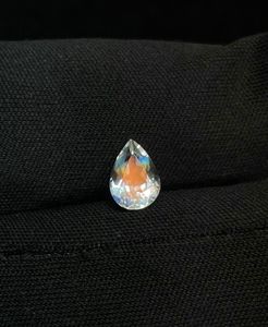 Pierre de lune arc-en-ciel naturelle brillante, facettée, multi-feux, taille poire. Pierre de lune arc-en-ciel africaine taille poire. - Product Image 1