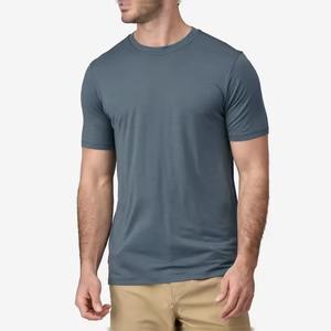 Camiseta de Manga Corta para Hombre de Alta Calidad, 100% Algodón, Venta al Por Mayor, Fabricante OEM, Diseño Liso Personalizado, Transpirable, Lujosa y Básica - Product Image 1