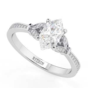 Bague de fiançailles unique en or rose avec diamant de laboratoire taille marquise néerlandaise et accents, pour femme - Product Image 1