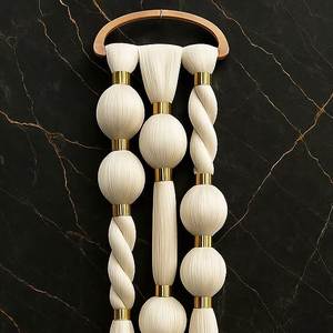 Guirnalda de Cuentas de Madera de Lujo, Decoración de Pared con Borlas, Adorno Colgante de Perlas de Madera Natural Hecho a Mano, Estilo Boho Chic, Decoración Moderna para el Hogar, Diwali - Product Image 5