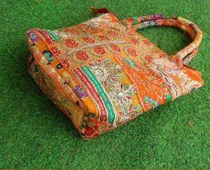 Sac fourre-tout hobo en coton épais pour femme avec broderie – Sac à main élégant et durable - Product Image 1