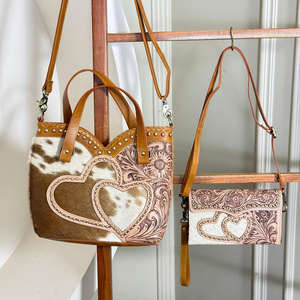 Ensemble de sacs à main en cuir fait main, prêt à être expédié en 2026, motif cœur en cuir de vachette, sac messager et portefeuille assorti, ensemble 2 pièces pour femmes - Product Image 4