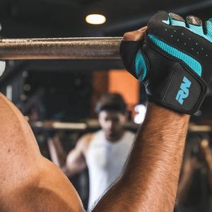 Guantes de Gimnasio Personalizados de Alta Calidad para Levantamiento de Pesas, Material de Cuero Sintético y Poliéster Spandex, Unisex, Personalizables - Product Image 4