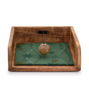 Boîte à serviettes en bois de manguier écologique avec presse à boule en bois et pendule en métal noir - Product Image 1