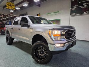 Ford F150 XLT 2021 Usado con Paquete XLT - Product Image 1