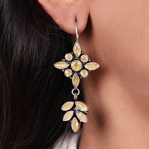Pendientes de cuarzo con bisel de latón plateado oxidado vintage, diseño floral, para mujer, estilo bohemio tribal, joyería hecha a mano para boda - Product Image 2