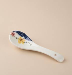 Cuillères en céramique faites à la main et peintes style Wabi-Sabi, cuillères à pudding pour hôtel et restaurant, cuillères à soupe à long manche pour nouilles Lamian - Product Image 3