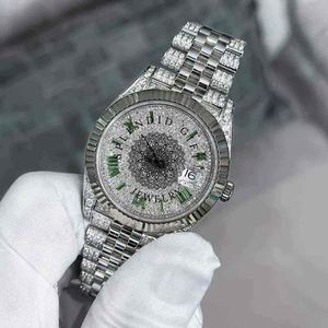 Reloj de Lujo Unisex con Caja de Plata y Moissanita de 28 mm, Movimiento de Cuarzo Analógico ETA, Cristal de Zafiro, Cierre Oculto, Día/ Fecha, Listo para Bodas - Product Image 6