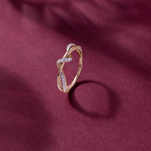 Anillo de Diamantes Cultivados en Laboratorio con Diseño Entrecruzado - Product Image 6