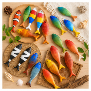 รูปปั้นปลาไม้เพ้นท์มือ สีสันสดใส ของตกแต่งบ้าน งานฝีมือไม้ - Product Image 1