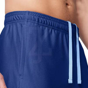 Conjunto deportivo de dos piezas para hombre, elegante y cómodo, ideal para uso diario informal y atuendos urbanos. - Product Image 6