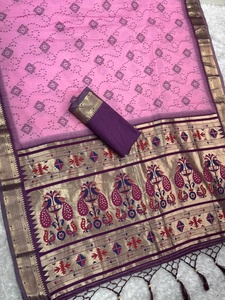 Sari de algodón jacquard Bandhej con patrones de hilo Zari y Minakari, diseño tradicional de Pallu para fiestas. - Product Image 4