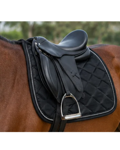 Tapis de selle de dressage matelassé en satin noir avec garniture en strass de cristal, vente en gros, logo personnalisé, tapis de selle équestre - Product Image 5