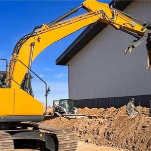 Mini-excavatrice compacte d'occasion de 3000 kg, jaune, avec rotation à 360 degrés et chenilles en caoutchouc pour les travaux de terrassement de précision - Product Image 1