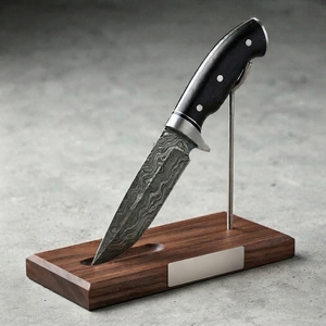 Cuchillo de Caza Hecho a Mano de Acero de Damasco, Hoja Fija Profesional, Mango de Madera, Personalización OEM, Agarre Cómodo - Product Image 3