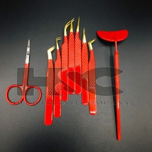 แหนบขนตาปลอมแบบกำหนดเองที่หนีบขนตาปลอมแบบสแตนเลสสีแดงมีเพชรด้ามปลายทองบรรจุภัณฑ์แบบยั่งยืน - Product Image 1