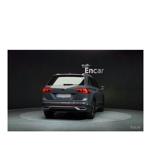 Volkswagen Tiguan 2.0 TDI Premium 2021 con Cámara Trasera, Asientos de Cuero, Volante a la Izquierda - 119.717 km - Product Image 4