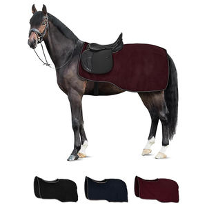 Manta de Felpa para Montar a Caballo, Hecha a Medida, de Alta Calidad, al por Mayor |   Lámina de Cierre Rápido con Cordón de Cola |   Alfombra Estable de 66 Pulgadas - Product Image 1