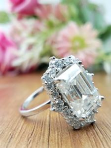 Anillo de compromiso y boda de oro macizo de 14k con corte esmeralda de 1 quilate, moderno, certificado, con solitario VVS y engaste de labio, ideal para fiestas. - Product Image 6