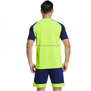Conjunto de camiseta y chándal de fútbol personalizado por sublimación, uniforme de fútbol Deportivo de poliéster 100% ecológico transpirable - Product Image 2
