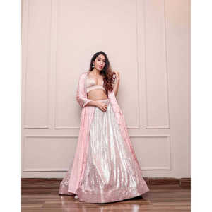 Diseñador Lehenga Choli para fiestas Performance Wear con trabajo de secuencia - Product Image 1