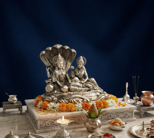 Idole Laxmi Narayan en argent oxydé plaqué argent 999 de Jaipur Metals |   Statue hindoue 100% en laiton |   5,5x3,5x5 cm |   94g |   Déménagement en bonne ambiance - Product Image 1