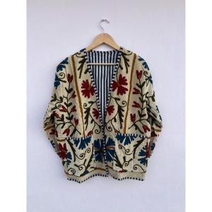 Kimono élégant en velours brodé Suzani, fait main, de haute qualité, longueur genou 3/4, cadeau idéal pour elle, manteau de festival - Product Image 6