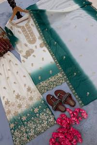 Ensemble de costume trois pièces en georgette bicolore de créateur avec haut brodé, palazzo orné de paillettes et magnifique dupatta pour femme, style ethnique - Product Image 3