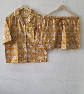 ชุดนอนผ้าฝ้ายลายดอกมัสตาร์ดสำหรับผู้หญิง ชุดฤดูร้อน/ฤดูใบไม้ร่วง เสื้อเชิ้ตพิมพ์ลายติดกระดุม กางเกงขาสั้นเอวยางยืด ชุดนอนแบบเซ็ต - Product Image 4