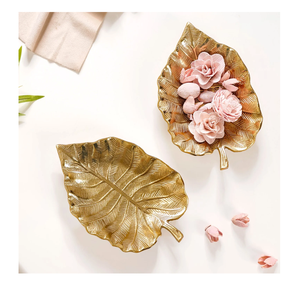 Assiette décorative en laiton fait main, nouveau design, forme feuille d'or, motif végétal, pour service de table - Product Image 1