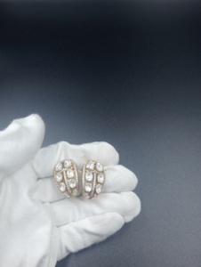 Boucles d'oreilles clous en argent 925 plaqué or rondes Amaira Jewels, bijoux vintage pour femmes, pour mariage - Product Image 2