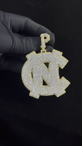 Collar con Colgante de Logotipo NC Iced Out, Joyería de Lujo Inspirada en el Hip Hop y los Deportes, con Micro Pavé de Piedras Brillantes - Product Image 3