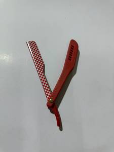 Stainless Steel <b>Razor</b> with Red Checkered <b>Blade</b> and Steel Handle OEM Brand Non-Disposable for Face Shaving <b>Single</b> <b>Blade</b> Design - Product Image 1