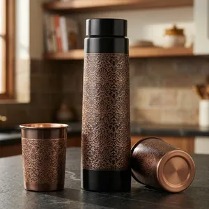 Ensemble de bouteilles d'eau en cuivre avec 2 verres |   Ensemble cadeau de bouteilles en cuivre design |   Ensemble de bouteilles en cuivre imprimées |   Ensemble de vaisselle en cuivre - Product Image 6