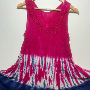 Túnica Boho sin Mangas para Mujer, Color Rojo Oscuro, con Estampado Tie-Dye y Cuello Redondo |   Vestido Casual Holgado de Verano con Corte Evase a la Moda - Product Image 1