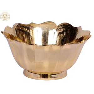 Cuenco de diseño Kamal de latón hecho a mano de 4 pulgadas, artículo pequeño para decoración del hogar, hecho en La India, obra maestra hecha a mano - Product Image 1