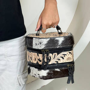 Estuche de joyería de cuero floral hecho a mano de primera calidad, cuero genuino de vaca, doble compartimento, organizador de joyas portátil para viaje. - Product Image 3