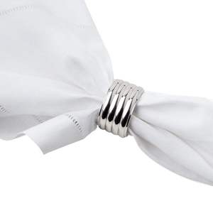 Ensemble d'anneaux de serviette en métal moderne pour la décoration de la table à manger à la maison, rehaussant l'agencement de la table avec une finition élégante et un style minimaliste - Product Image 1