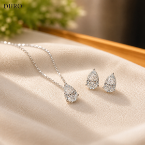 Conjunto de Joyería con Diamante Moissanite Corte Pera, Chapado en Oro Blanco, Colgante de Tres Puntas para Mujer, Uso Diario - Product Image 1