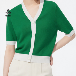 Alfa Personalizado |   Kapa |   Suéter de Punto Alpha con Diseño Griego y Rosa, Prendas Universitarias y de Hermandades - Product Image 1